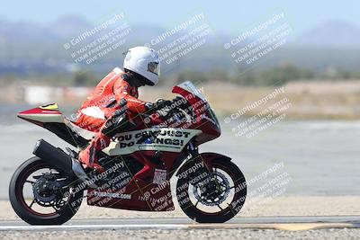 media/Oct-02-2025-Racers Edge (Thu) [[2c91cb6ab3]]/3-B Group/Session 2-Turn 14 (11am)/